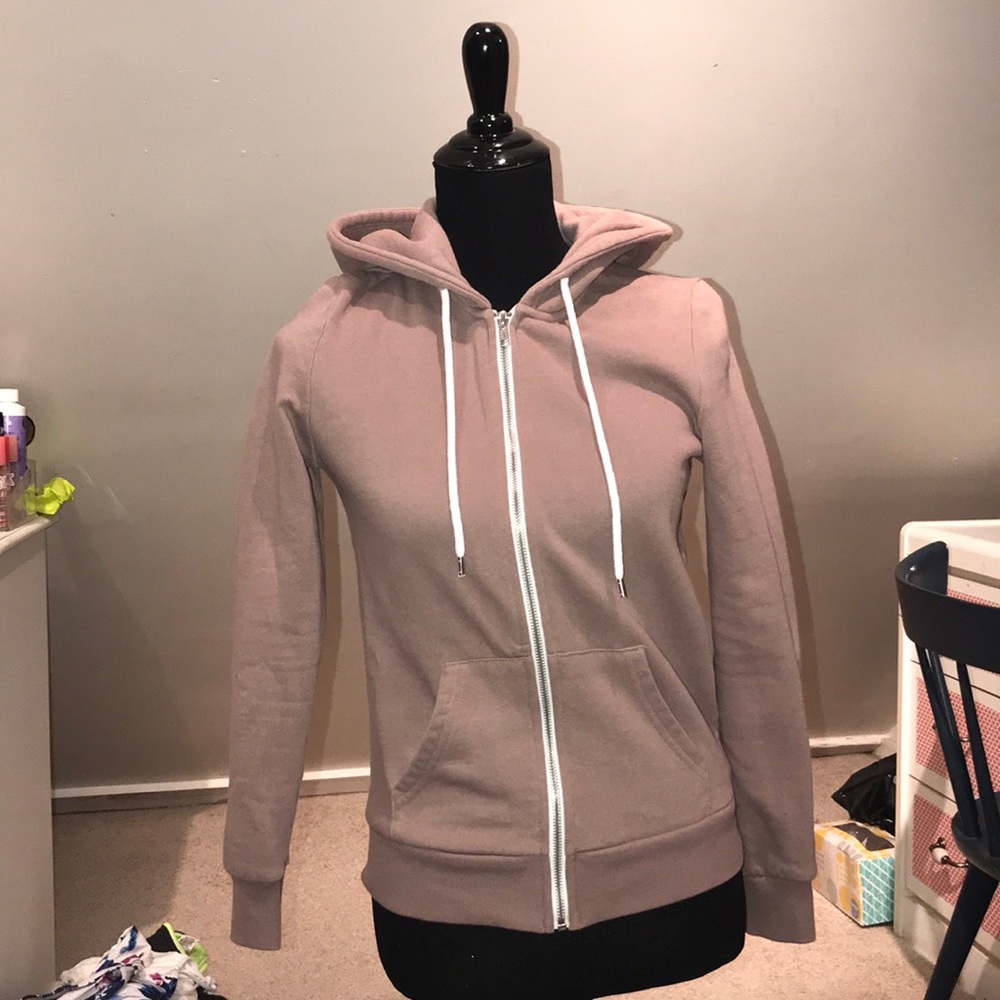 Cute zip up hoodie!!